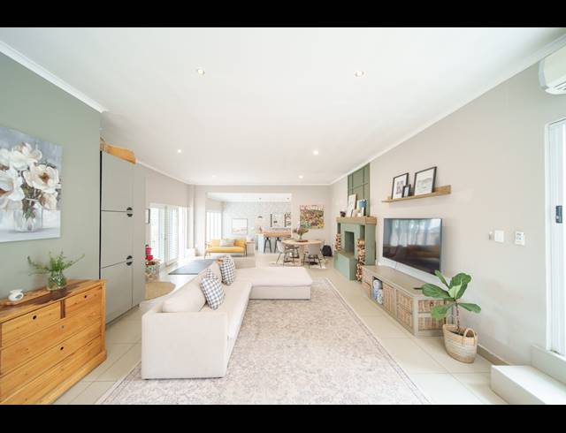 3 BEDROOM HOUSE FOR SALE IN BEACON BAY